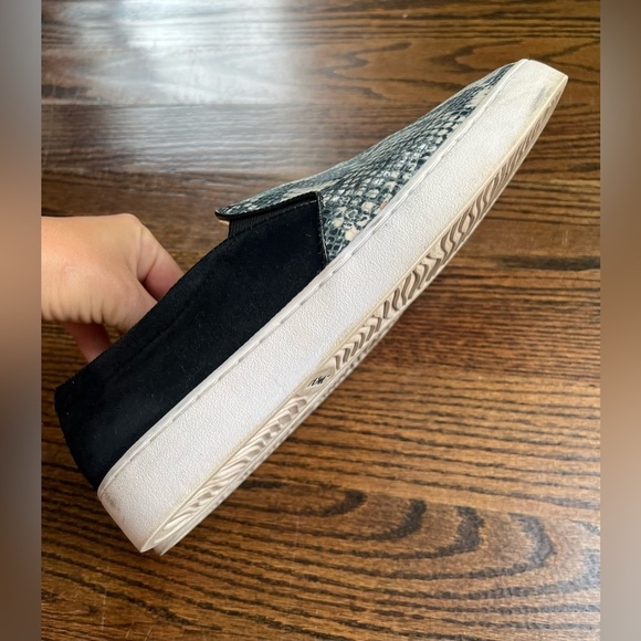 Vionic Women's Loafers Shoes Size 10 Suede Black Snake Print - Picture 6 of 12